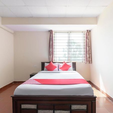 Hotel Oyo 49073 Whitefield Comforts Bangalore Esterno foto