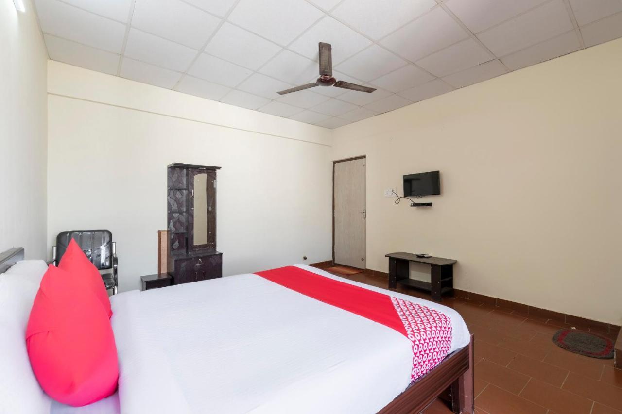 Hotel Oyo 49073 Whitefield Comforts Bangalore Esterno foto
