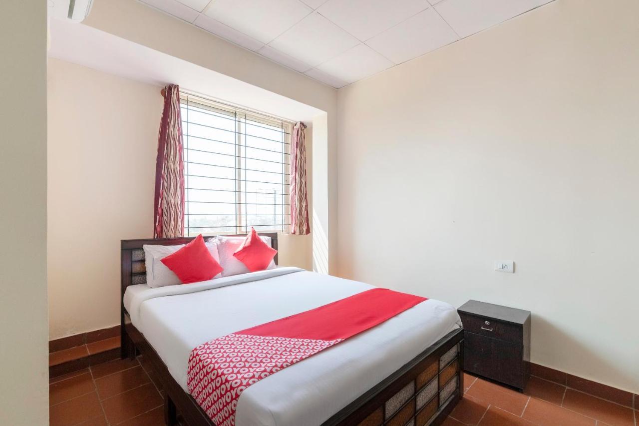 Hotel Oyo 49073 Whitefield Comforts Bangalore Esterno foto