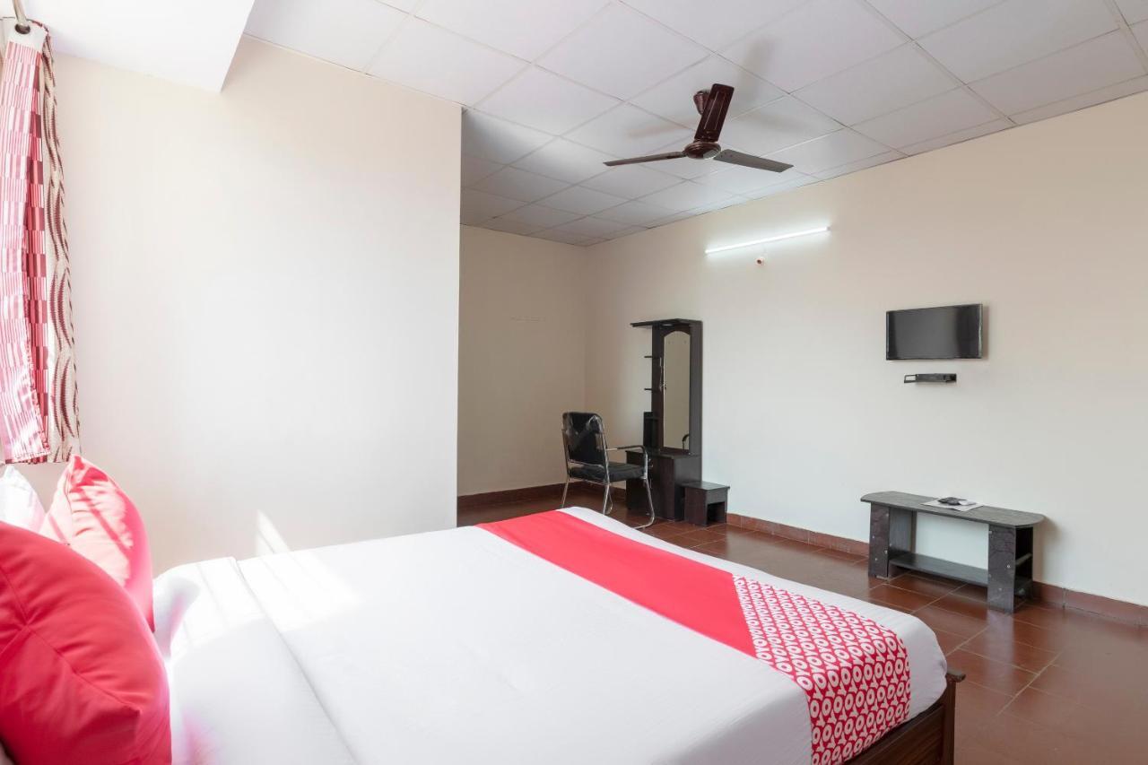 Hotel Oyo 49073 Whitefield Comforts Bangalore Esterno foto