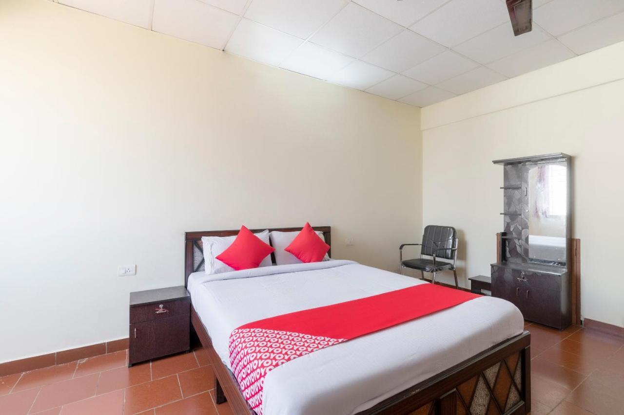 Hotel Oyo 49073 Whitefield Comforts Bangalore Esterno foto