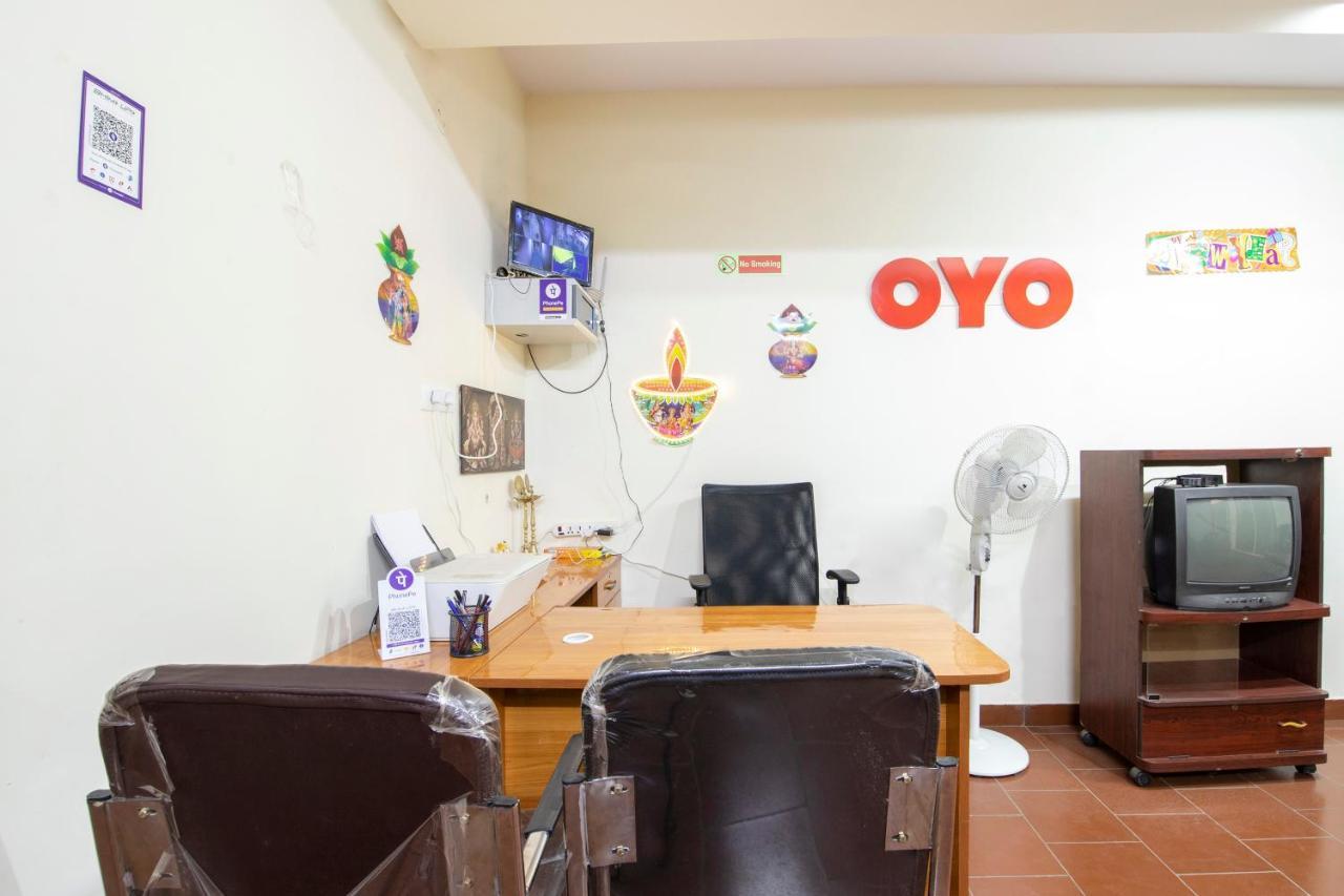 Hotel Oyo 49073 Whitefield Comforts Bangalore Esterno foto